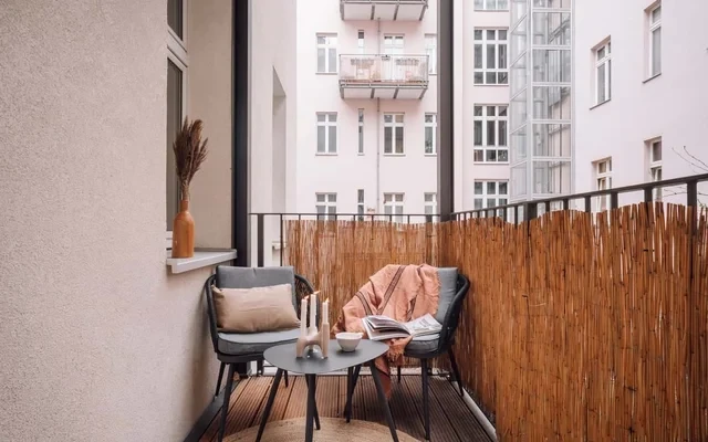 Roncal - 3 bedrooms and balcony in Friedrichshain 2