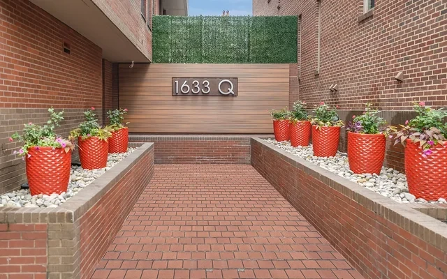 1633 Q Apartments 2