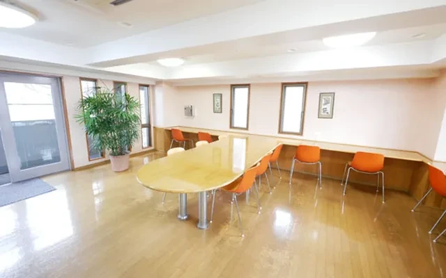 Student Hall Zephyr 4