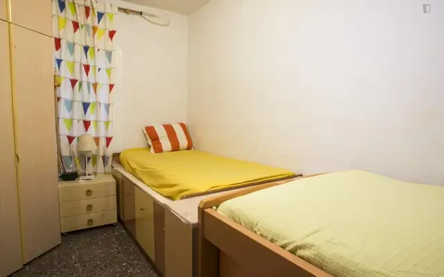 Cosy twin bedroom near the Instituto de Educación Continua Universitat Pompeu Fabra 0