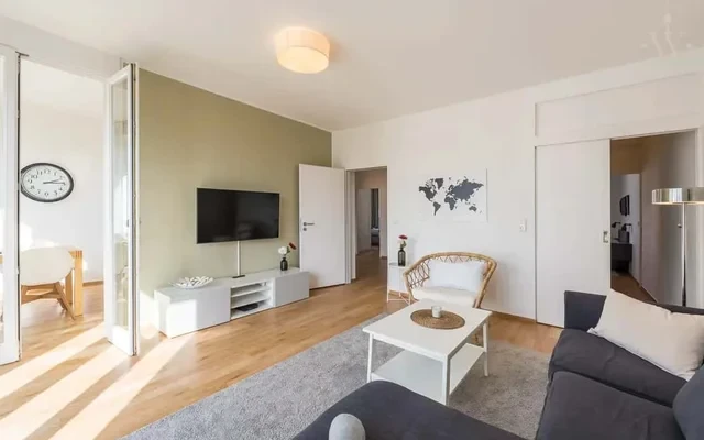 Komfortable 3-Zimmer-Wohnung mit Aussicht direkt am Checkpoint Charlie 3