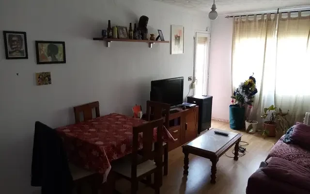 apartment near Carrer Tamarit 4