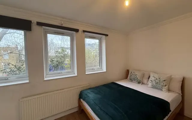 Cheryls Close 25733# 0