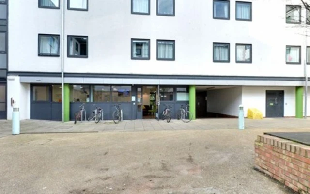 Waterside Court 2
