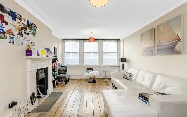 Foxtons Apartments booking entrance 4