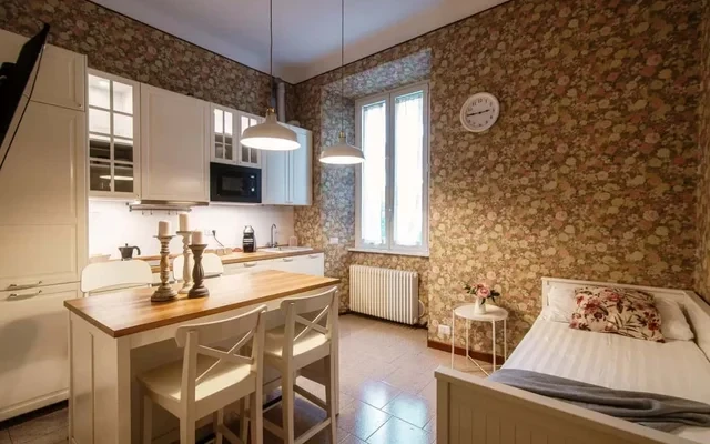 Flowers Apartment  25 0