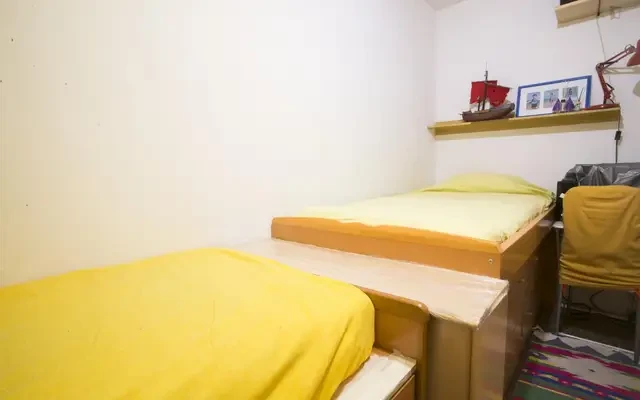 Cosy twin bedroom near the Instituto de Educación Continua Universitat Pompeu Fabra 3