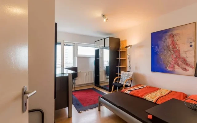 Sonniges, modern moebliertes Apartment mit Balkon 1