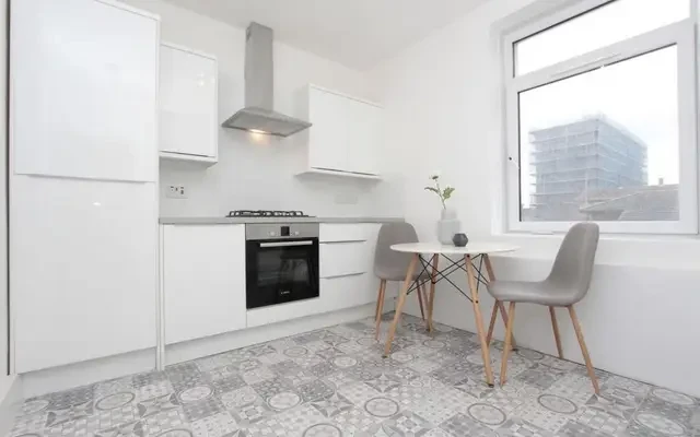 apartment in Bethnal Green 3