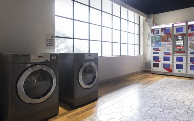 Zhongxing Road Metro Station Store - CJIA Apartment 3