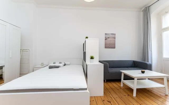 Studio Apartment 4