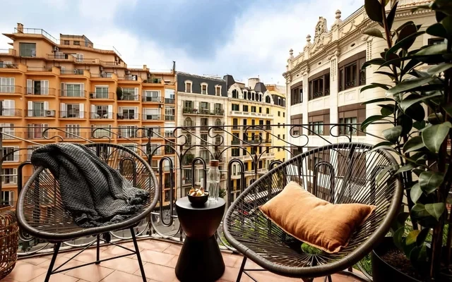 Nanay - 2 bedrooms and balcony in Gracia 4