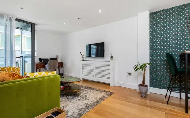 LH-Bastwick Street 2