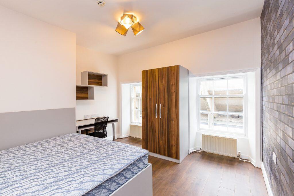 8 LEAZES TERRACE 3
