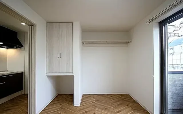 Entrance Life Takaragaike 202 3