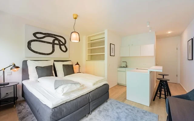 Berlin Kreuzberg am Mariannenplatz – Balkon und exklusives Design 0