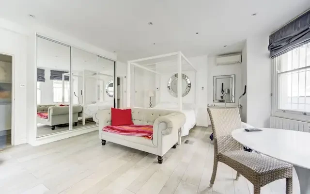 Trebovir Road, Earls Court 1