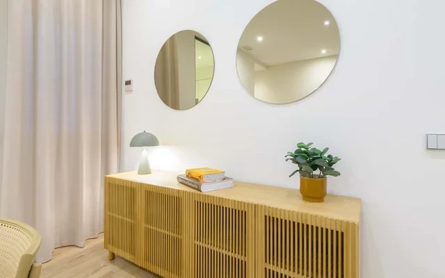 Blinds Apartment 4