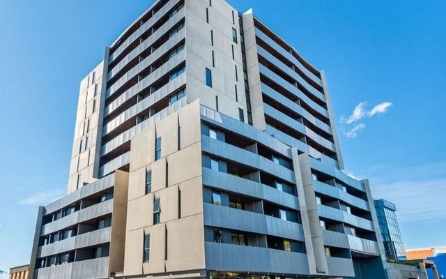 999 Whitehorse Road 0