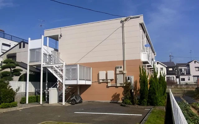 レオパレスレイクさやま 0