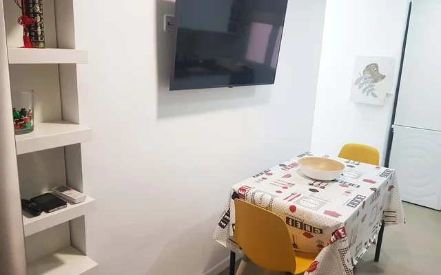 Moderno apartamento de 1 dormitorio con oficina independiente cerca de la Ciudad de las Artes y las Ciencias 3