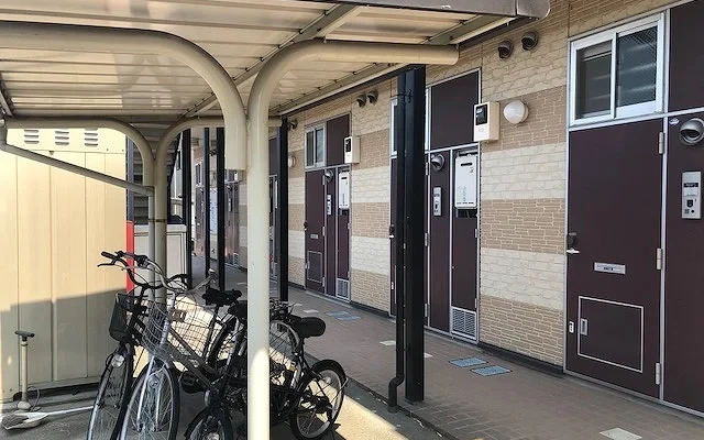 レオパレス城山 4