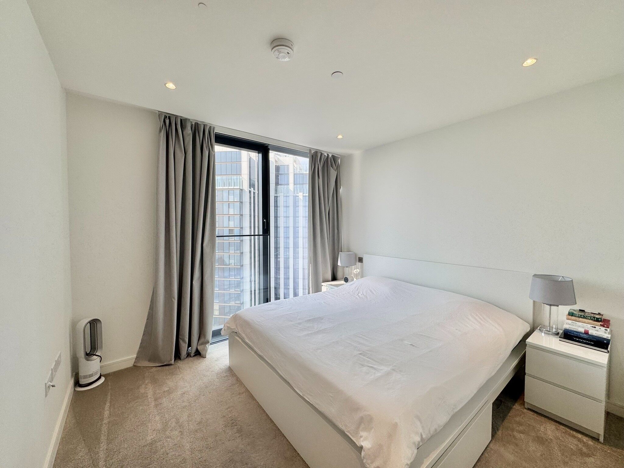 LH-Hampton tower 5404