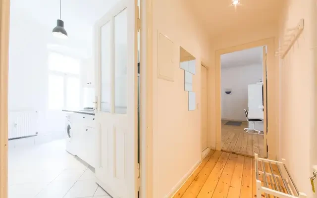 studio near Wisbyer Str. 2