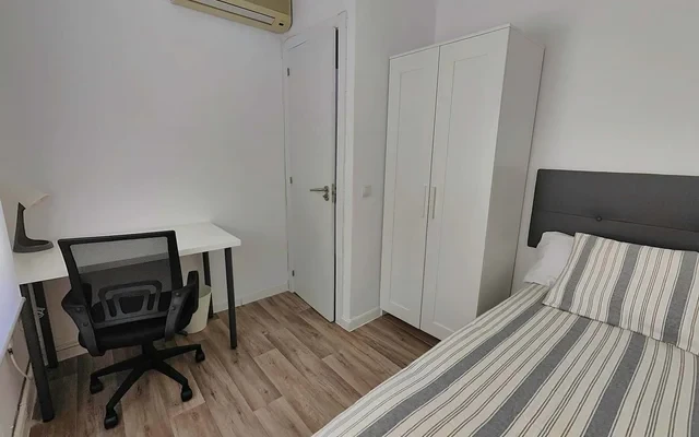 Calle de Cayetano Pando Madrid 28047 Spain 1