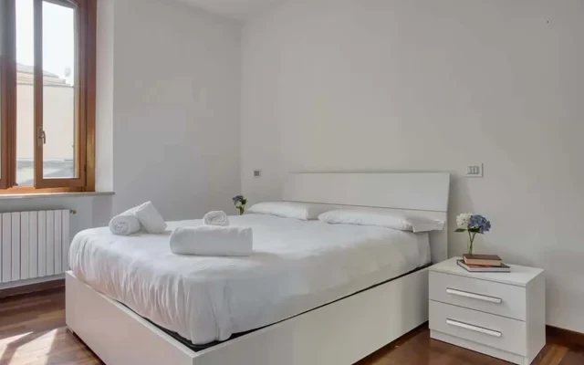 Tasteful 1-bed flat w/ balcony 2