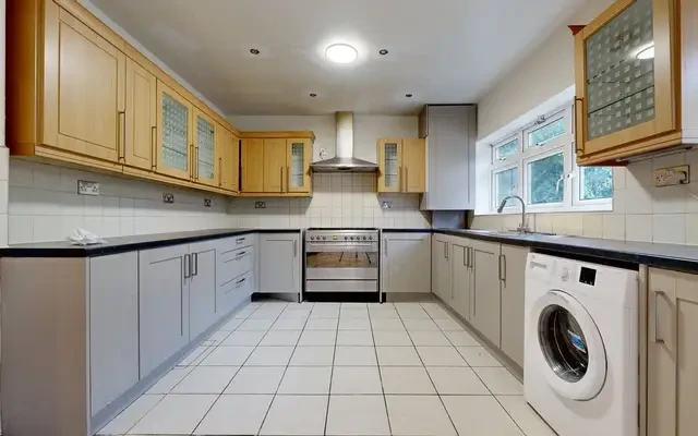 Corringham Road 12231# 4