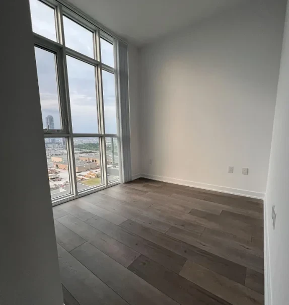 38 Honeycrisp Crescent