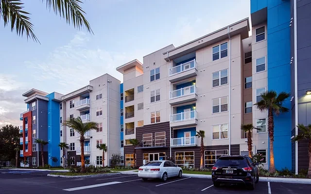 IQ Luxury Apartments 0