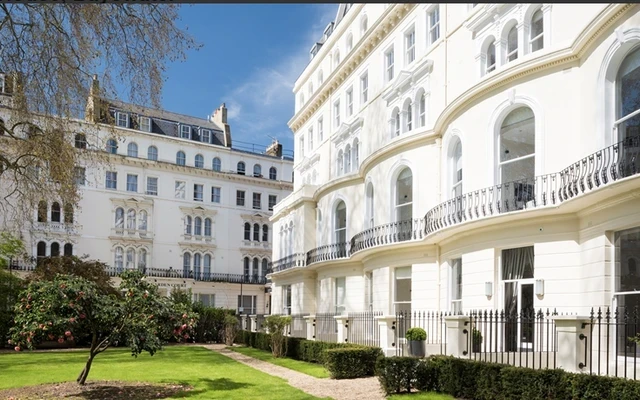 Garden House, Bayswater 1