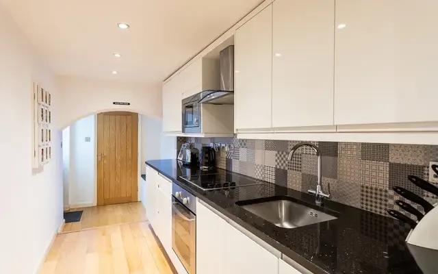 Vassall Road 13096# 2