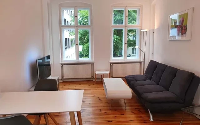 Maxima - charmante 2-Zimmer-Altbauwohnung mit Balkon 2