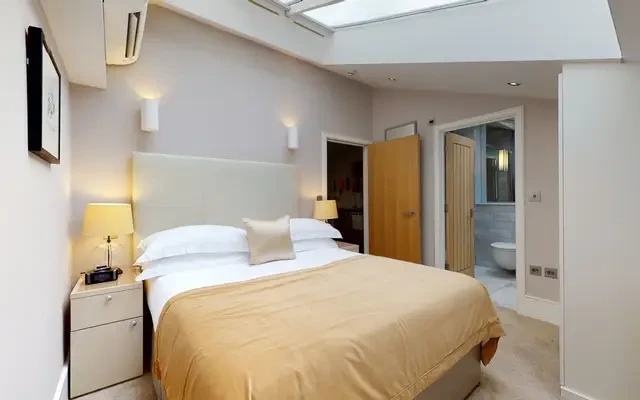 Brompton Road 4589# 4