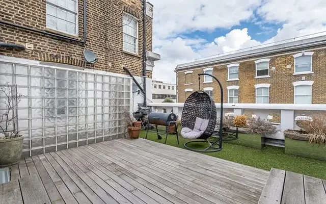 Hereford Road, London, W2 4AB 1