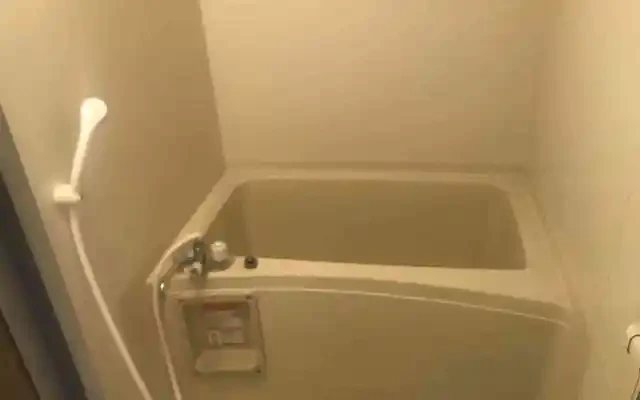 レオパレス高岡 4