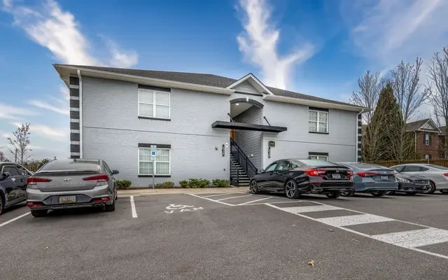 Stella's Place Apartments 2