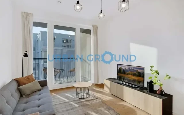 Reduced Rent - Furnished, luxury 2-room apartment with balcony in Prenzlauerberg 1