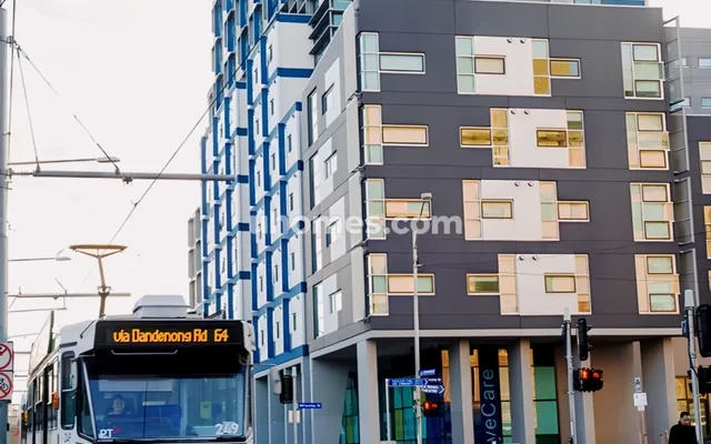 Student Living - 800 Swanston 4