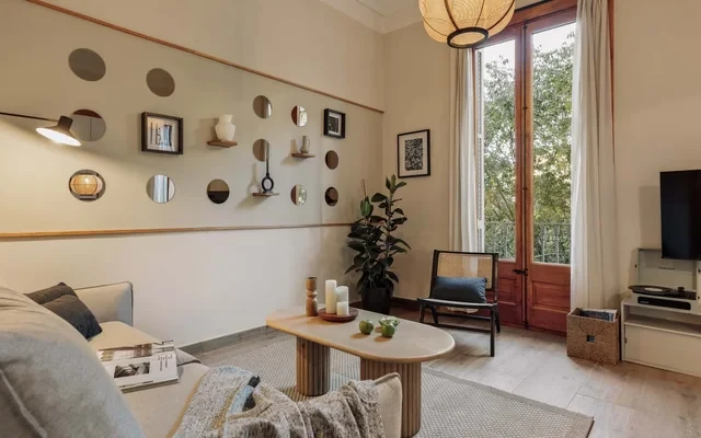 Kusku - 3 bedrooms and balcony in Eixample Dreta 0