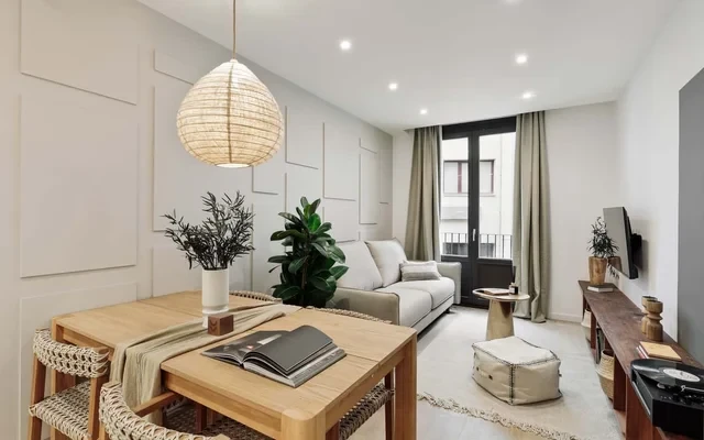 Cava - 2 bedrooms and terrace in Ciutat Vella 1