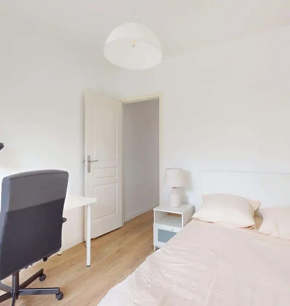 Room in Rue du Plateau des Violettes, Montpellier for 108 m² with 5 bedrooms