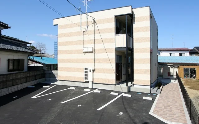 レオパレスドミール　静 0