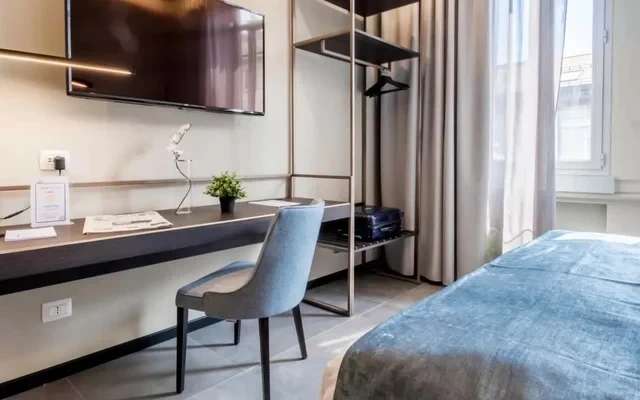 Exceptional room near the Duomo 4