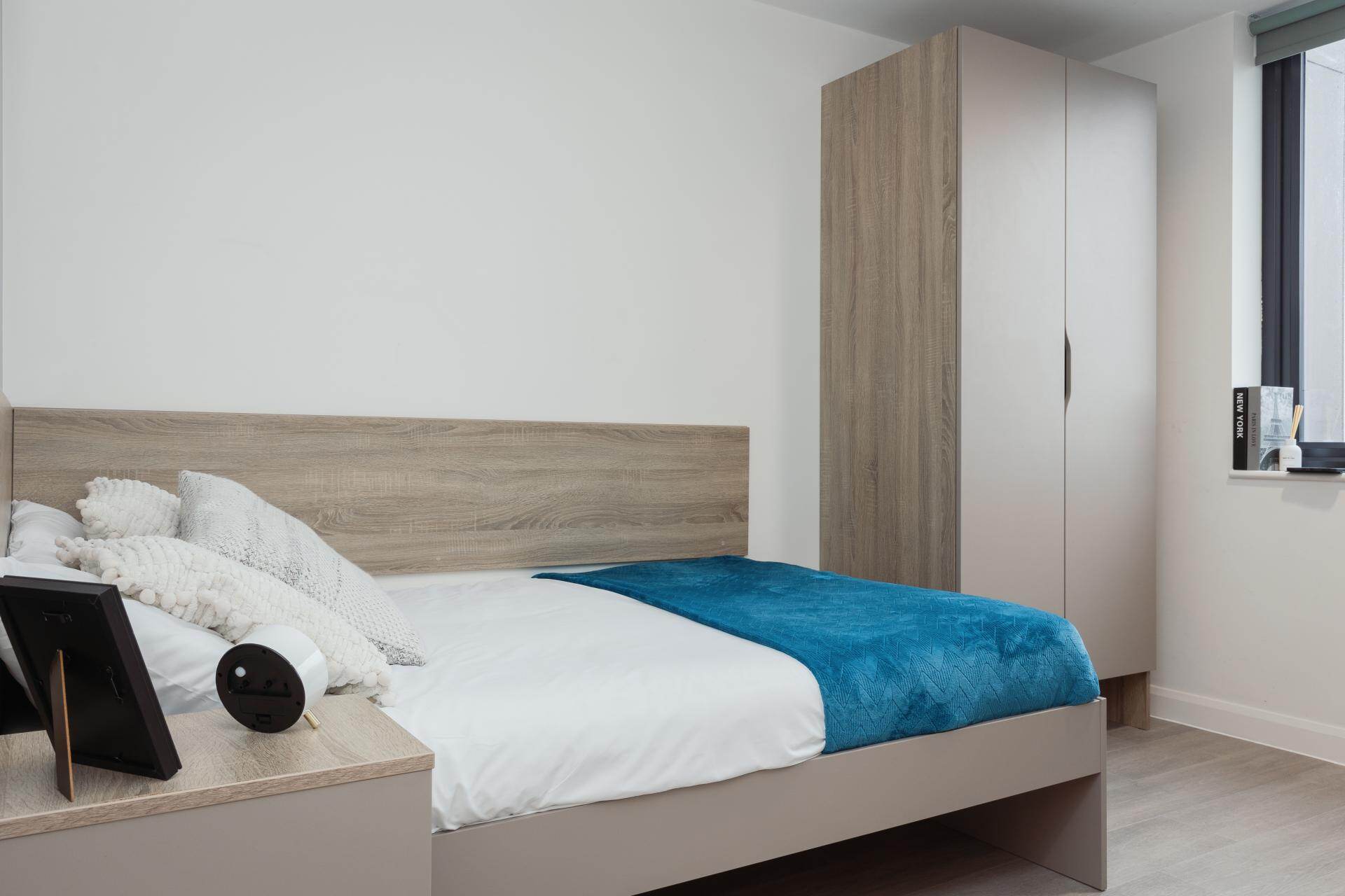 Silver En Suite (Mid Floors)