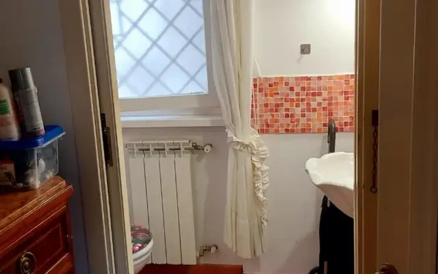 Attic in Villa, with private bathroom, in 3-bedroom house - Rome student accommodation - Double bedroom