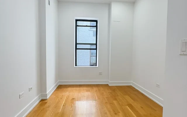 3820 Broadway 4